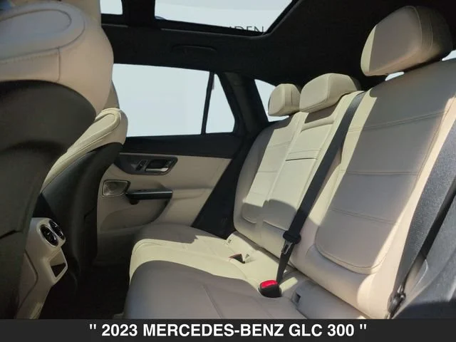Used 2023 Black Mercedes-Benz 4MATIC® SUV image 27