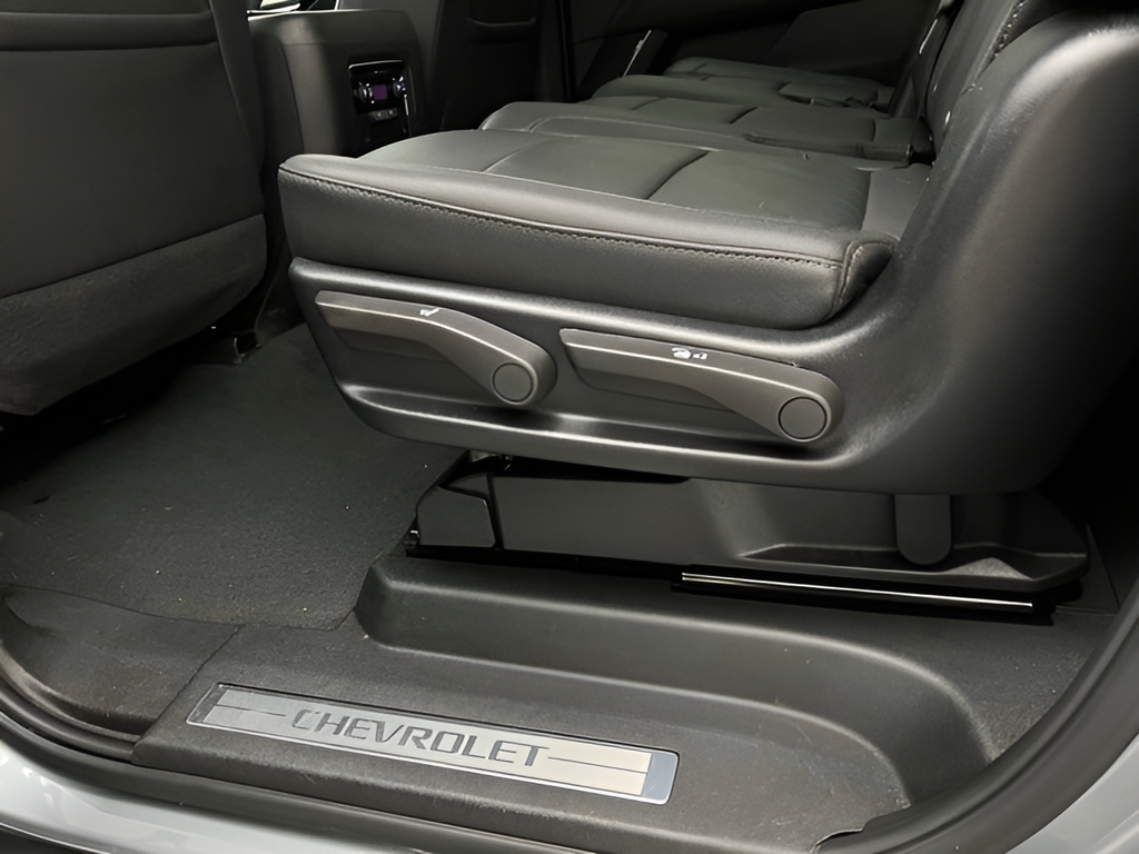 Used 2025 Sterling Gray Metallic Chevrolet Z71 image 29