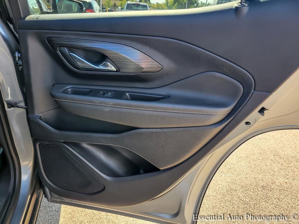 2023 GMC TERRAIN - Image 21