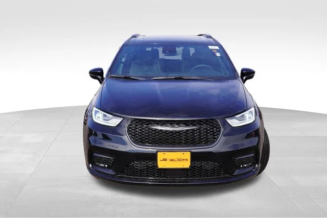 New 2026 Black Chrysler Limited image 9