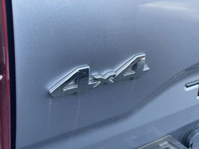 Used 2020 Silver Sky Metallic Toyota SR image 8