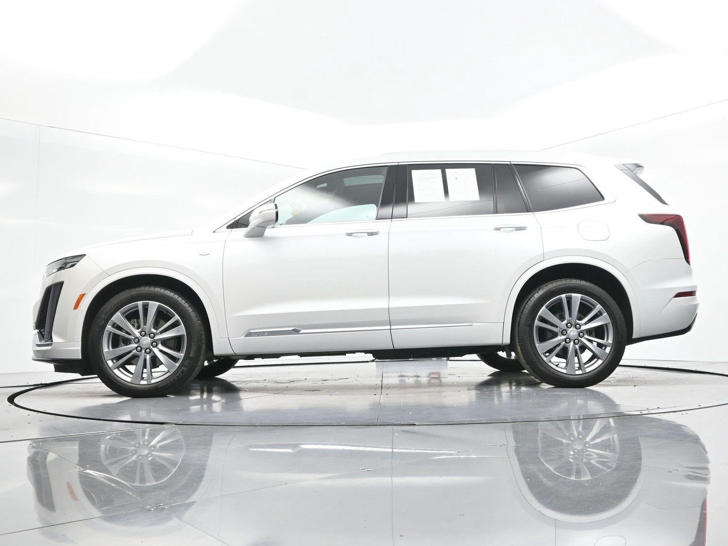 Used 2024 Crystal White Tricoat Cadillac Premium Luxury image 39