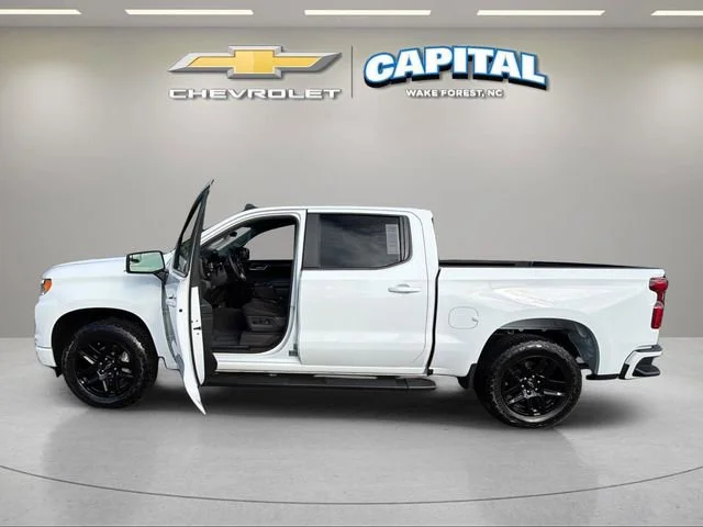 Used 2024 Summit White Chevrolet RST image 9