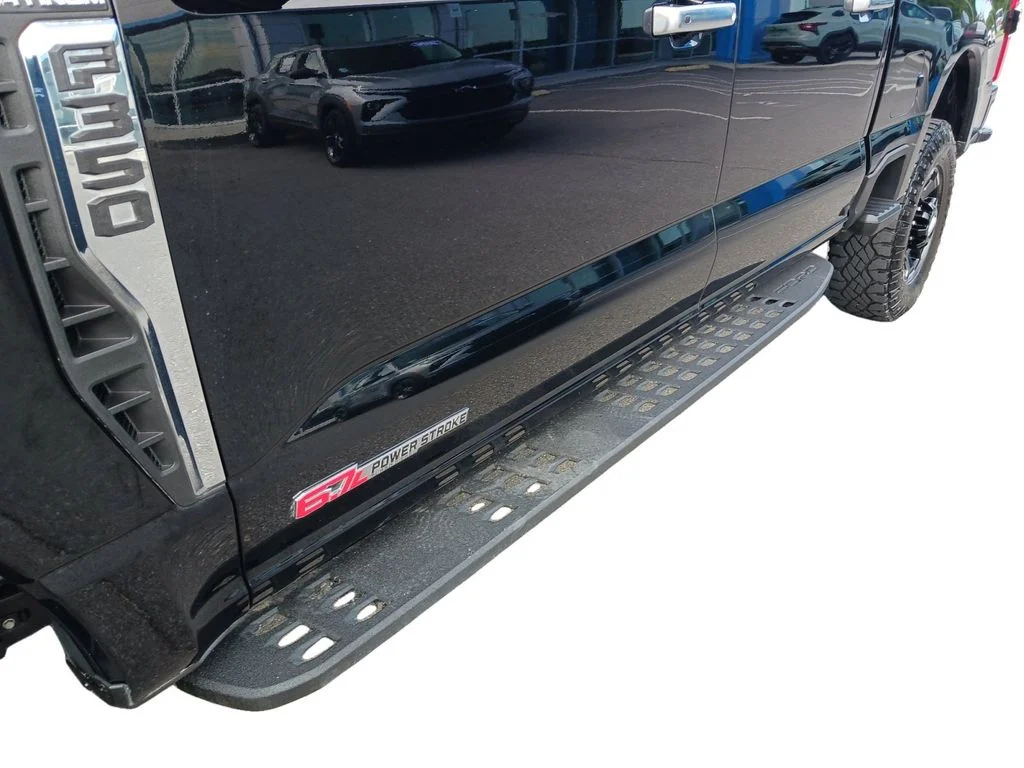 Used 2025 Black Ford Platinum image 18