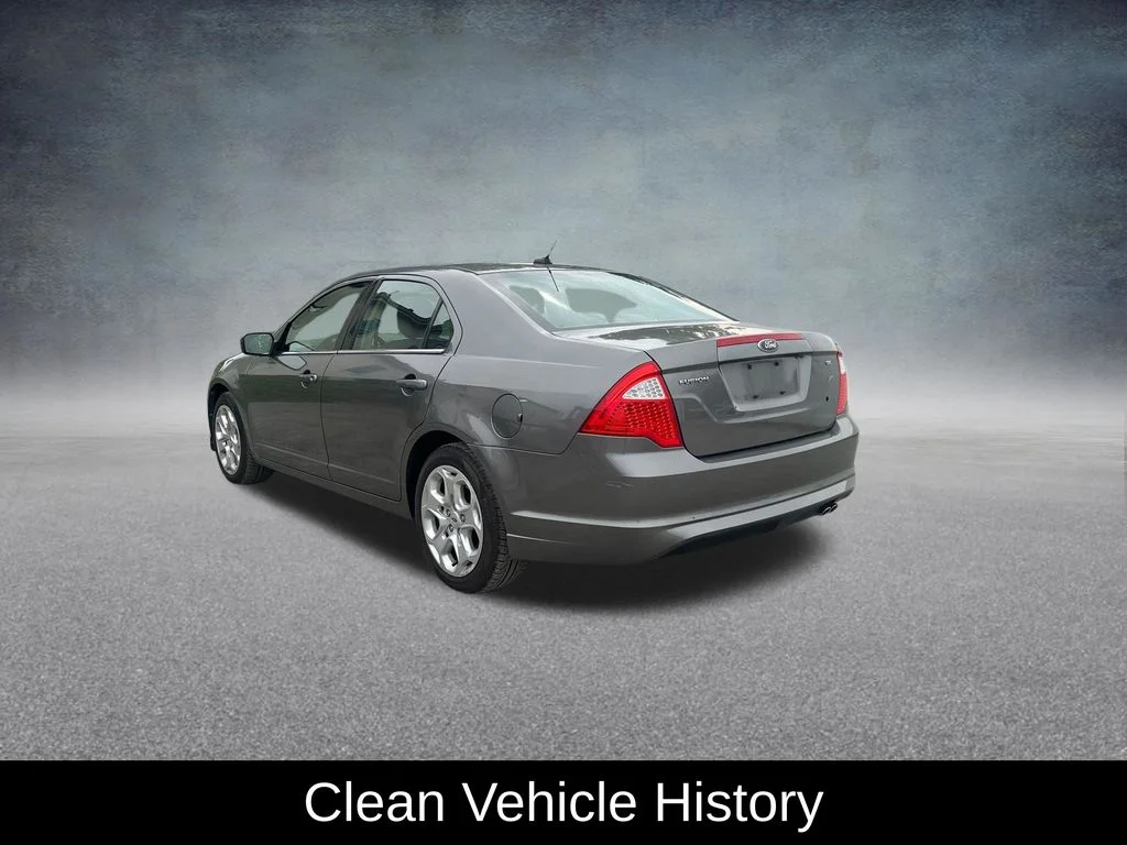 Used 2010 Sterling Gray Metallic Ford SE image 3