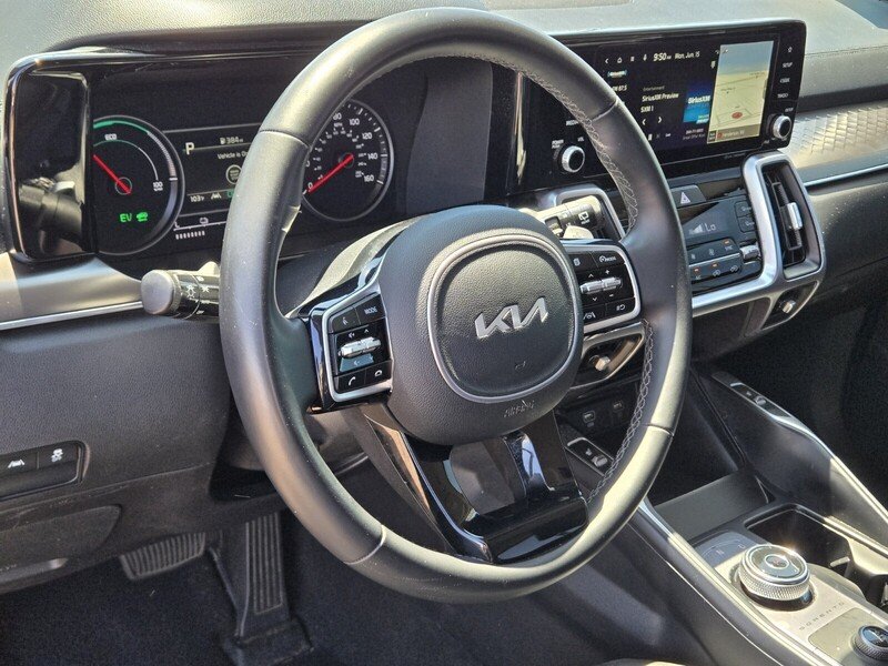 Used 2022 Aurora Black KIA S AWD image 18