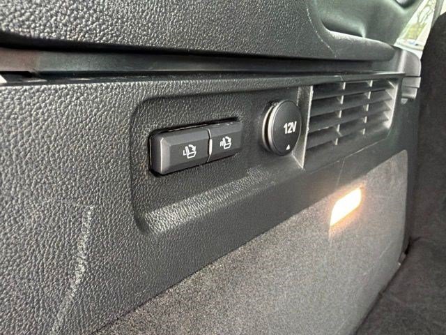 Used 2019 Blue Lincoln Reserve image 17
