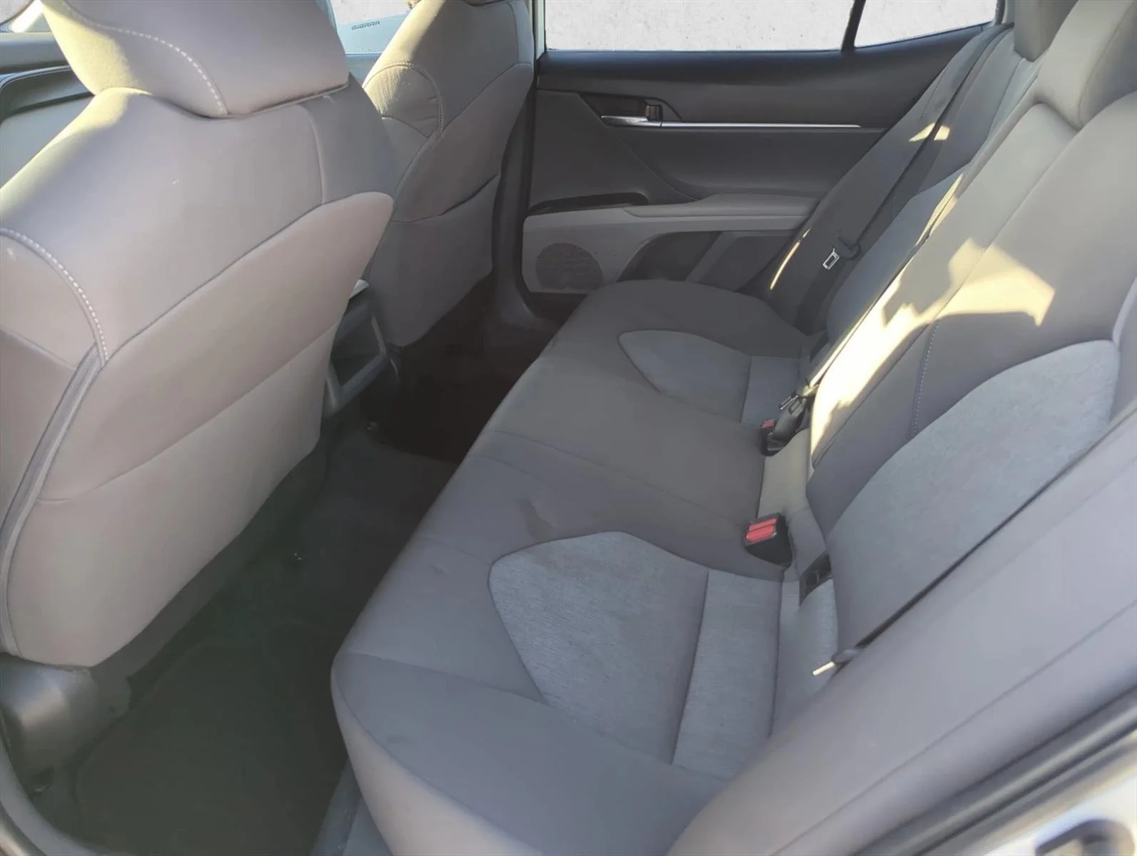 Used 2022 White Toyota LE image 7