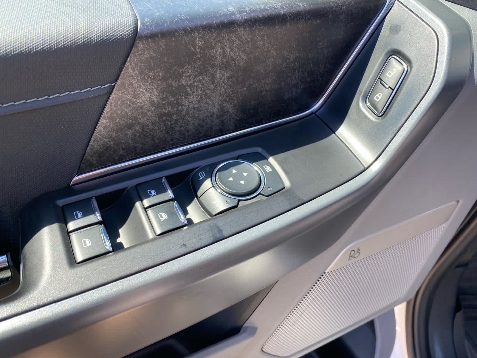 Used 2023  Ford XL image 7