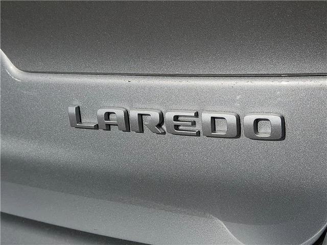 Used 2025 Silver Jeep Laredo 4x4 image 9
