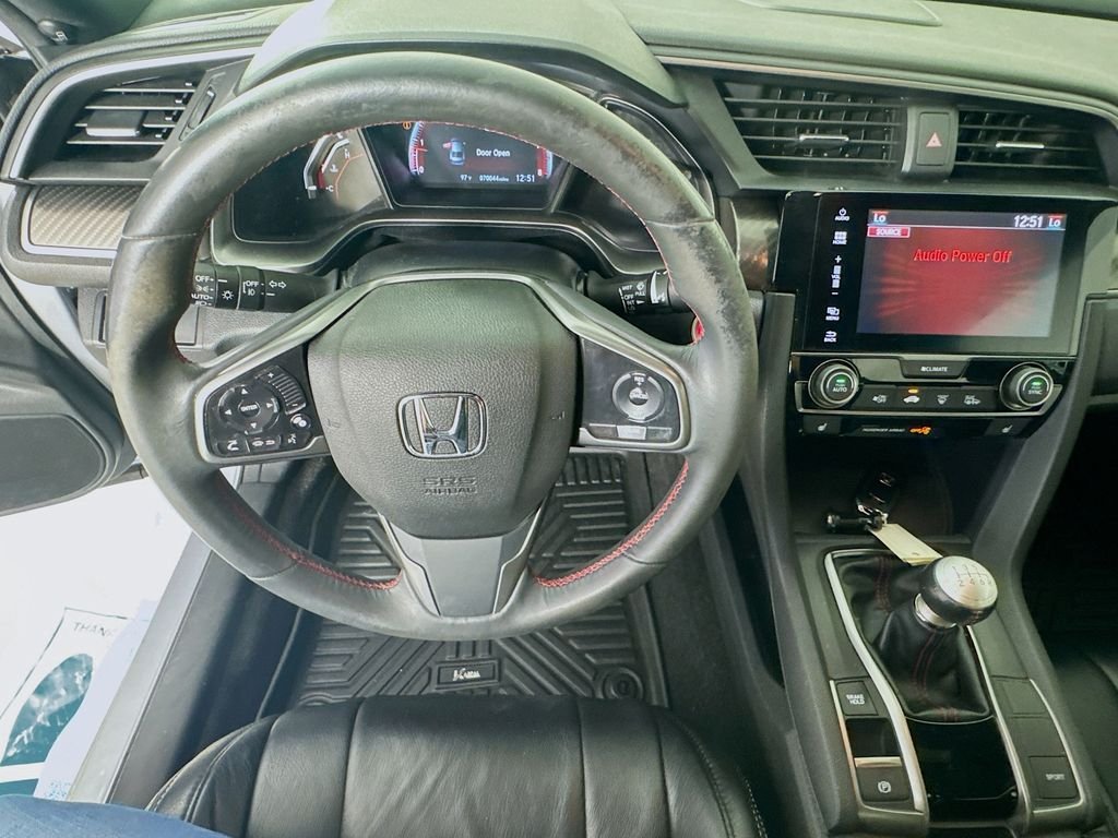 Certified Used 2017 Lunar Silver Metallic Honda Si image 11
