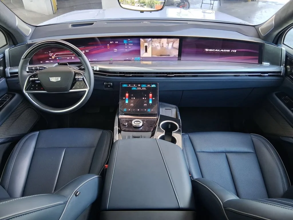 2026 Cadillac Escalade IQ Premium Luxury - Photo 10