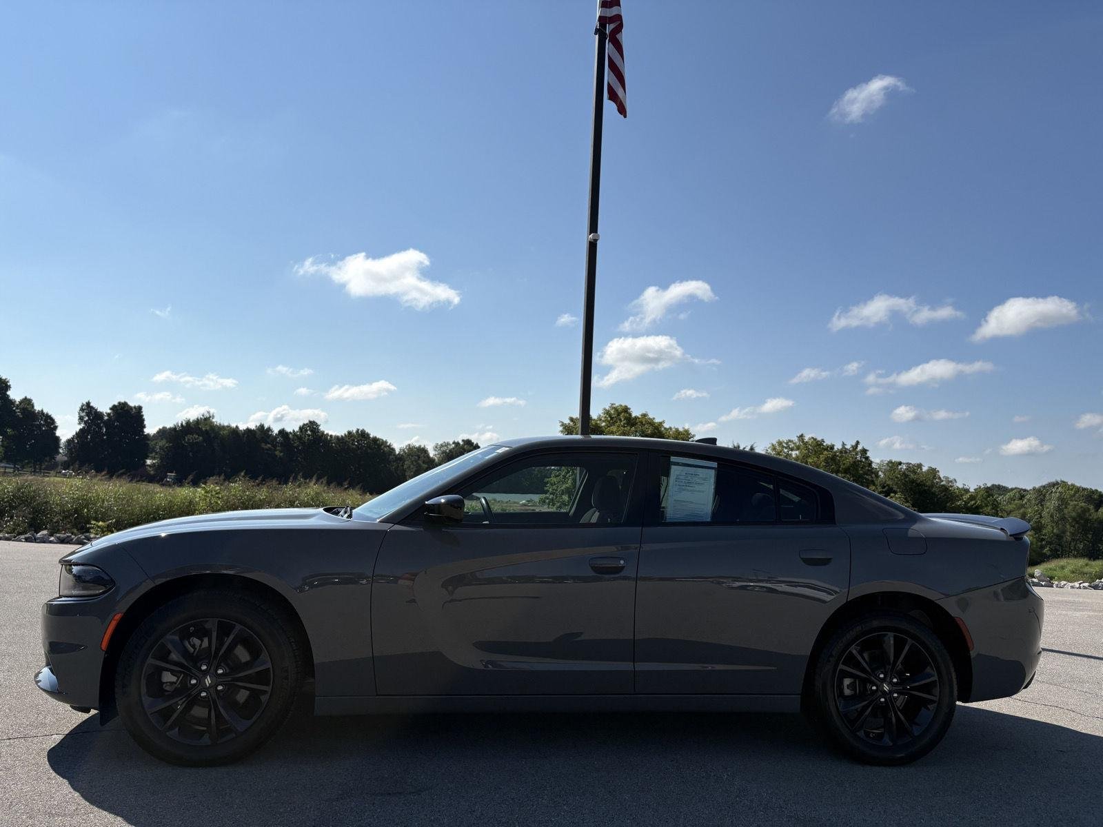 Used 2023 Destroyer Gray Clearcoat Dodge SXT image 18