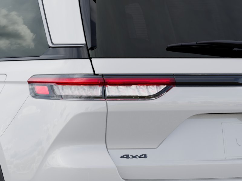 New 2027 Bright White Clear-Coat Paint Jeep Limited image 35