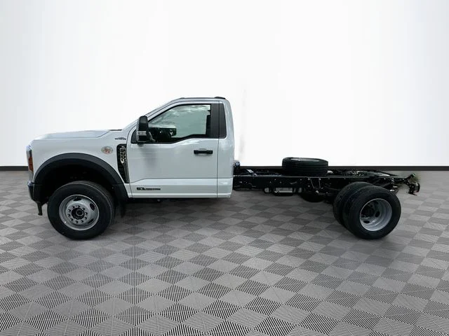 New 2026 Oxford White Ford XL image 3