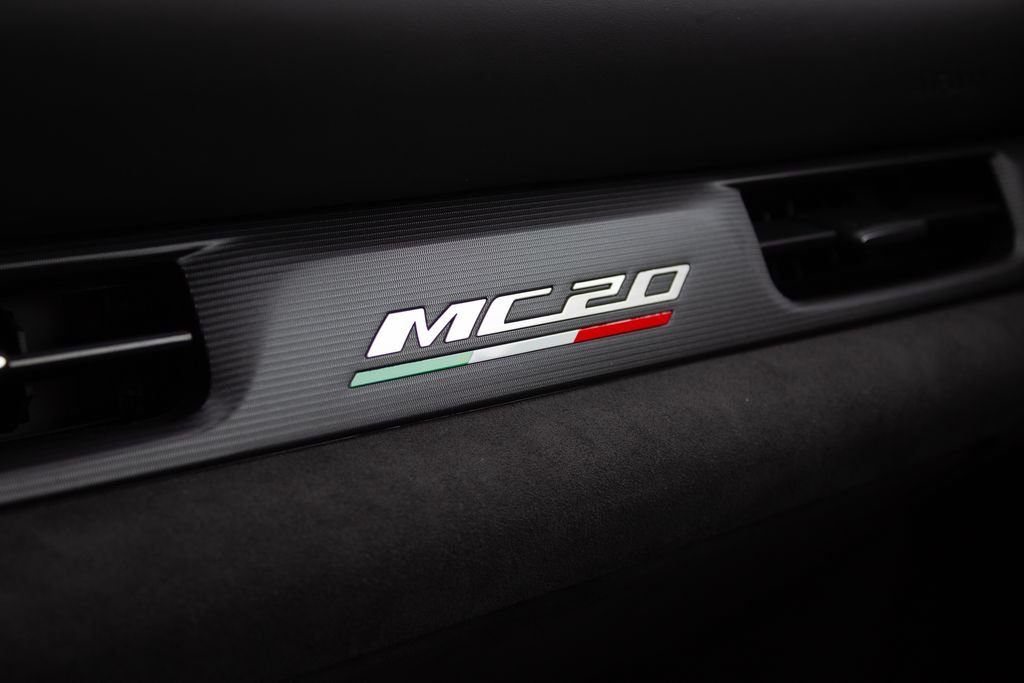 Used 2022 Yellow Maserati Base image 22