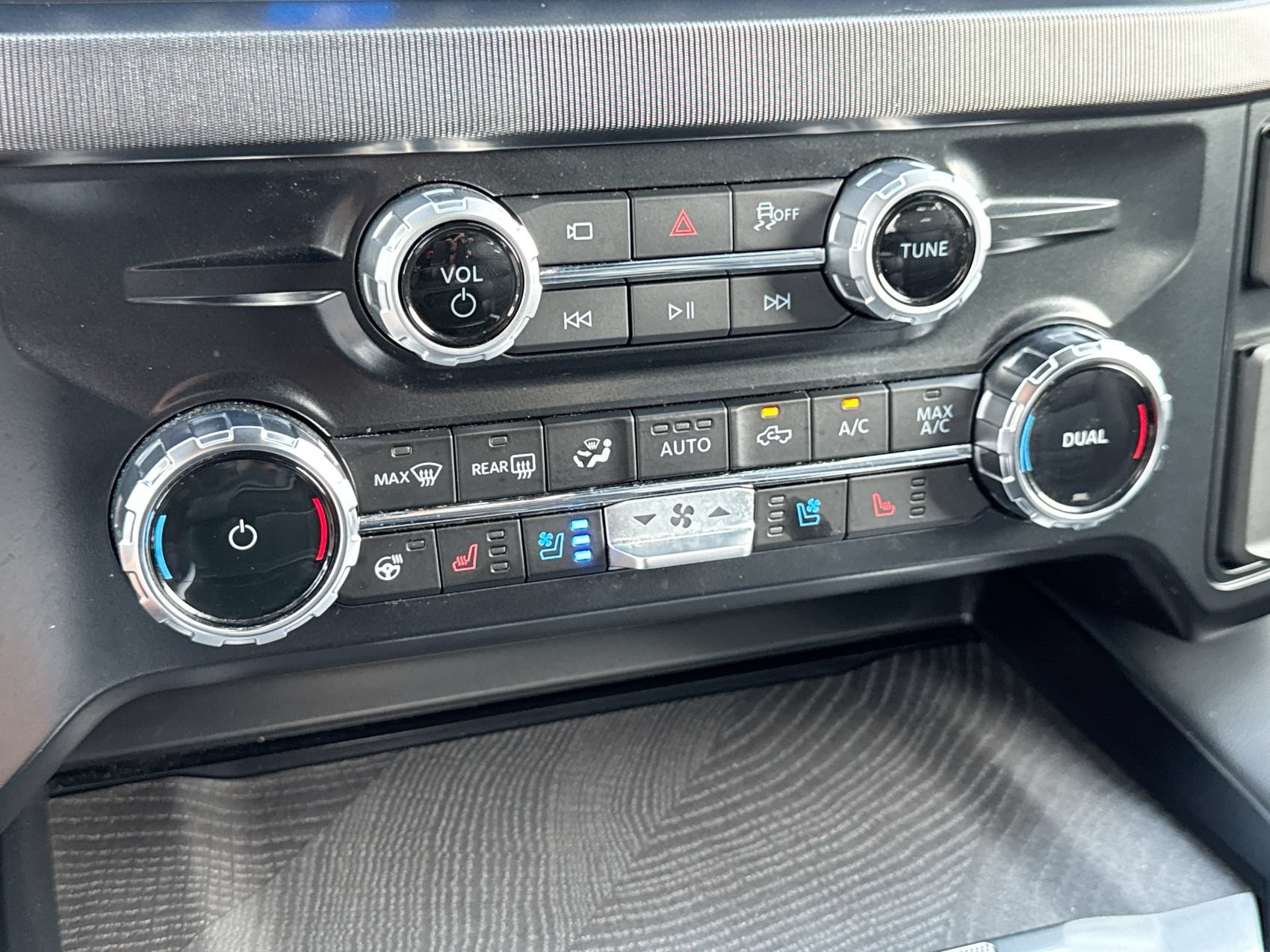 Used 2025 Gray Ford Platinum image 19