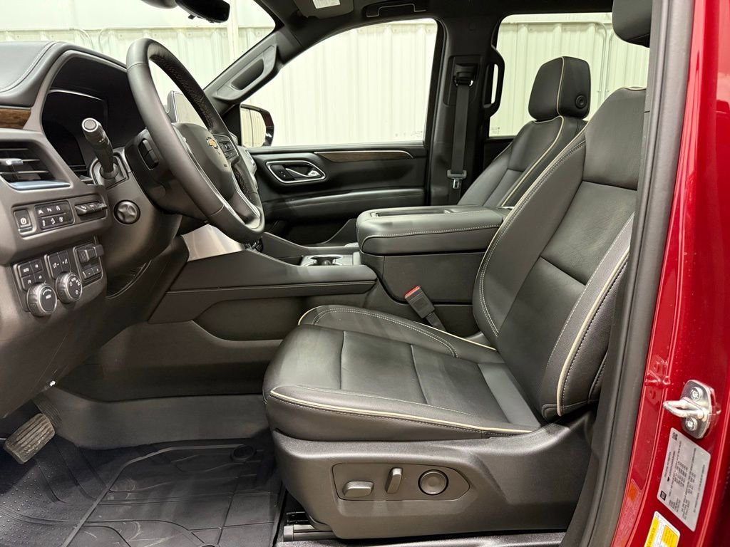 2024 Chevrolet Suburban Premier - Photo 28