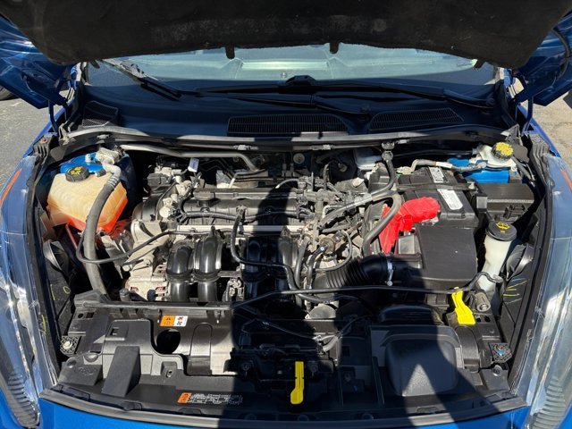 Used 2019 Lightning Blue Metallic Ford SE image 20