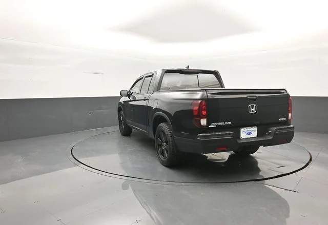 Certified Used 2018 Crystal Black Honda Black Edition image 5