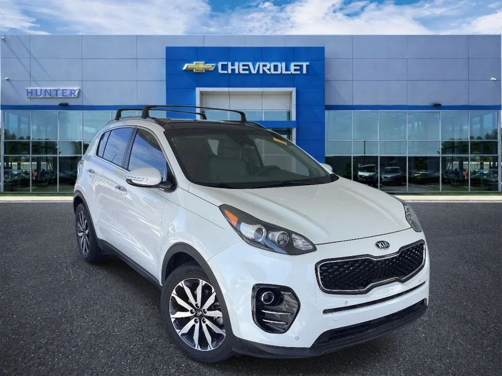 Used 2019 Snow White Pearl Kia EX image 6