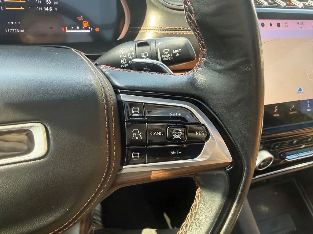 Used 2022 White Jeep Summit image 17