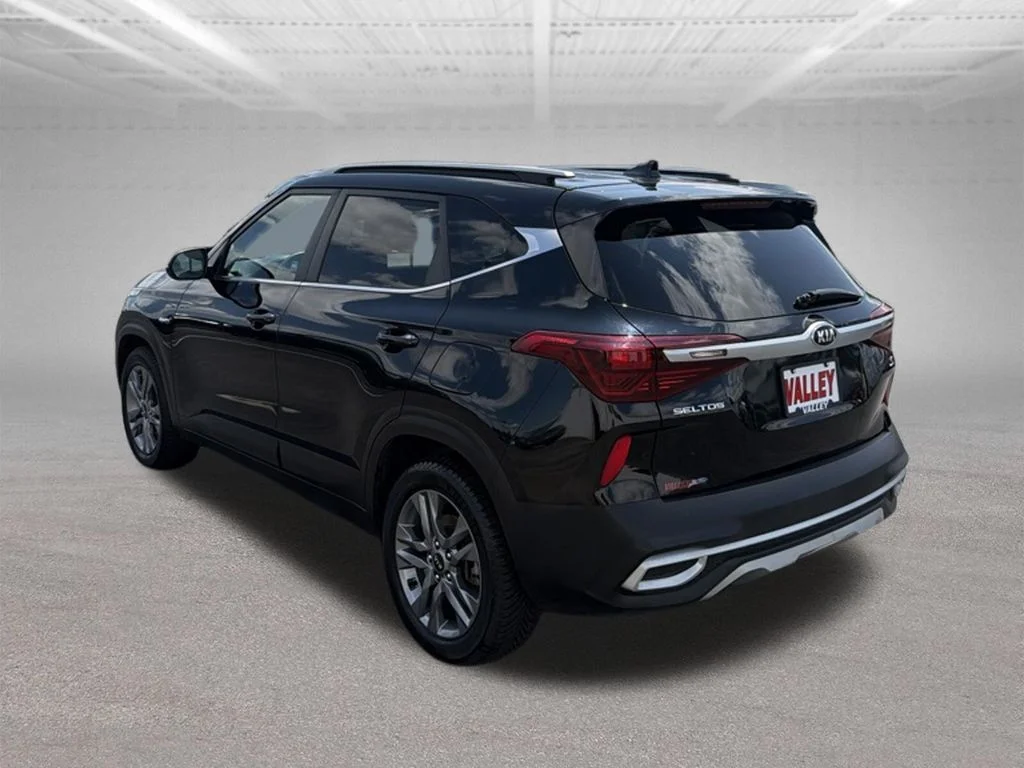 Certified Used 2021 Cherry Black Kia S image 9