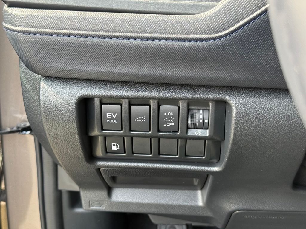 Used 2025 Brown Subaru Premium image 12