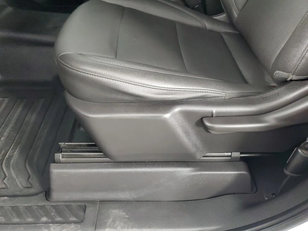 Used 2023 White Chevrolet WT image 25