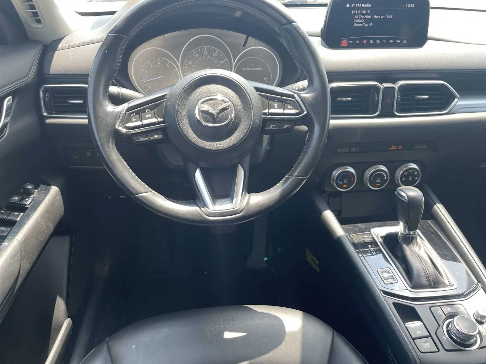 Used 2019  Mazda Touring image 11