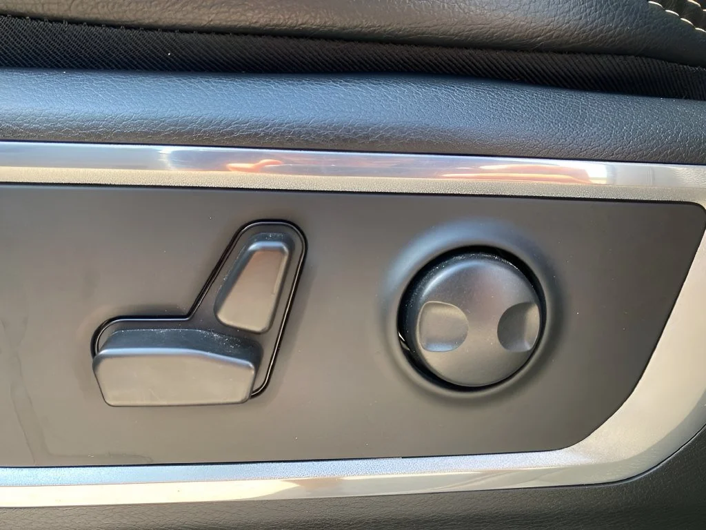 Used 2022  Ram Laramie image 10
