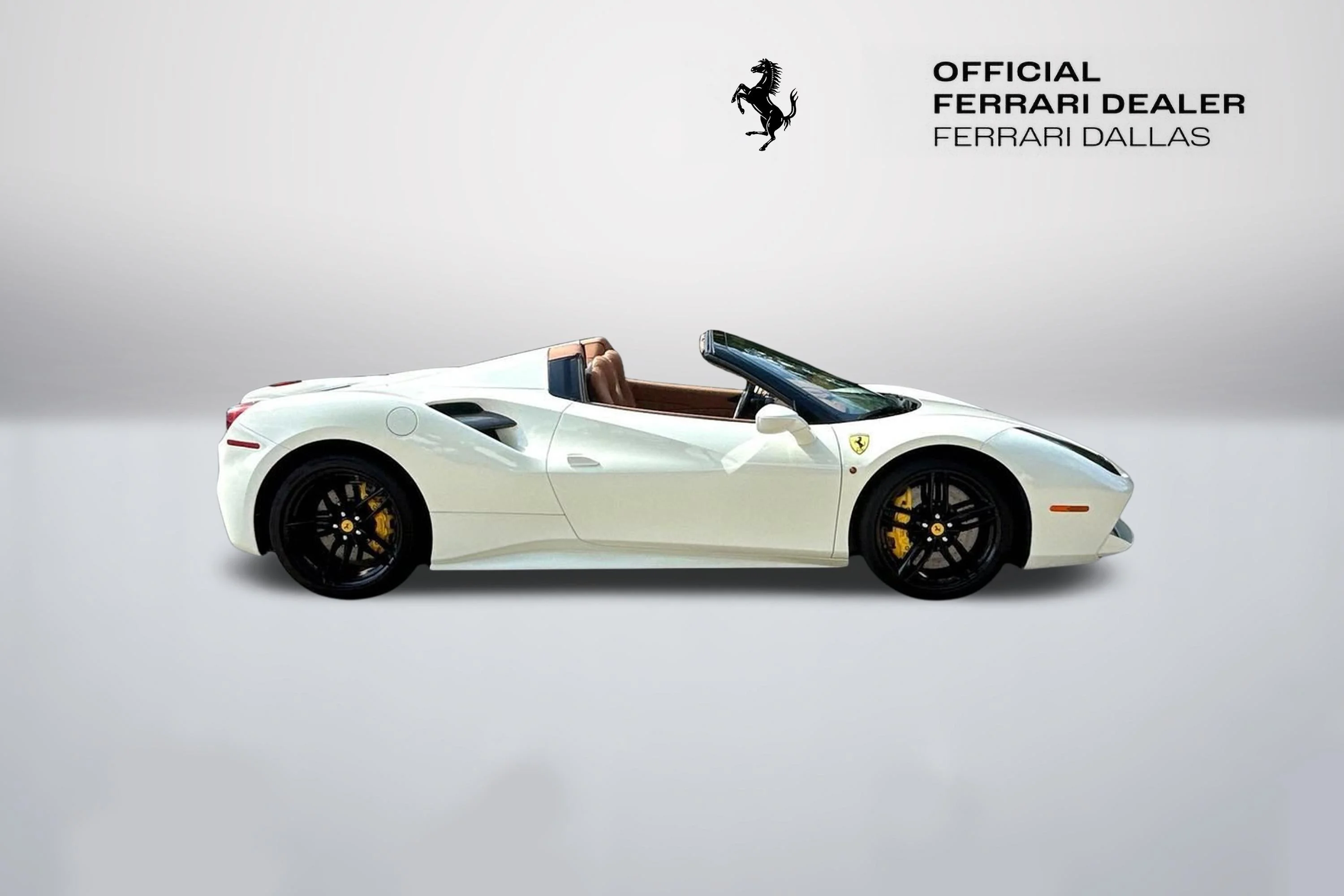 Used 2018 Bianco Avus Ferrari  image 4