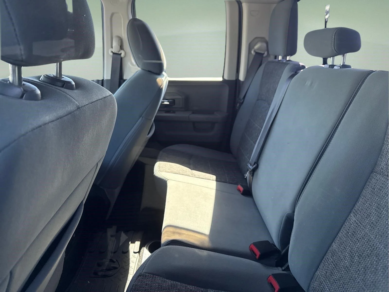 Used 2016  RAM TRUCKS SLT image 5