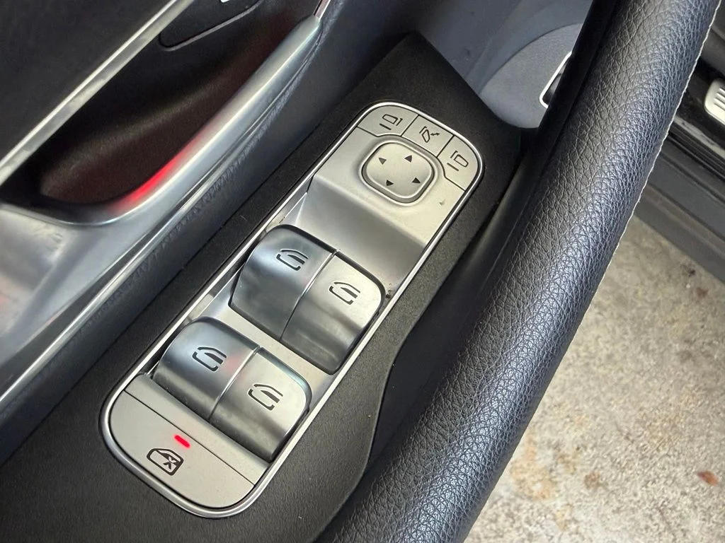 Used 2025 Black Mercedes-Benz GLE 350 image 38