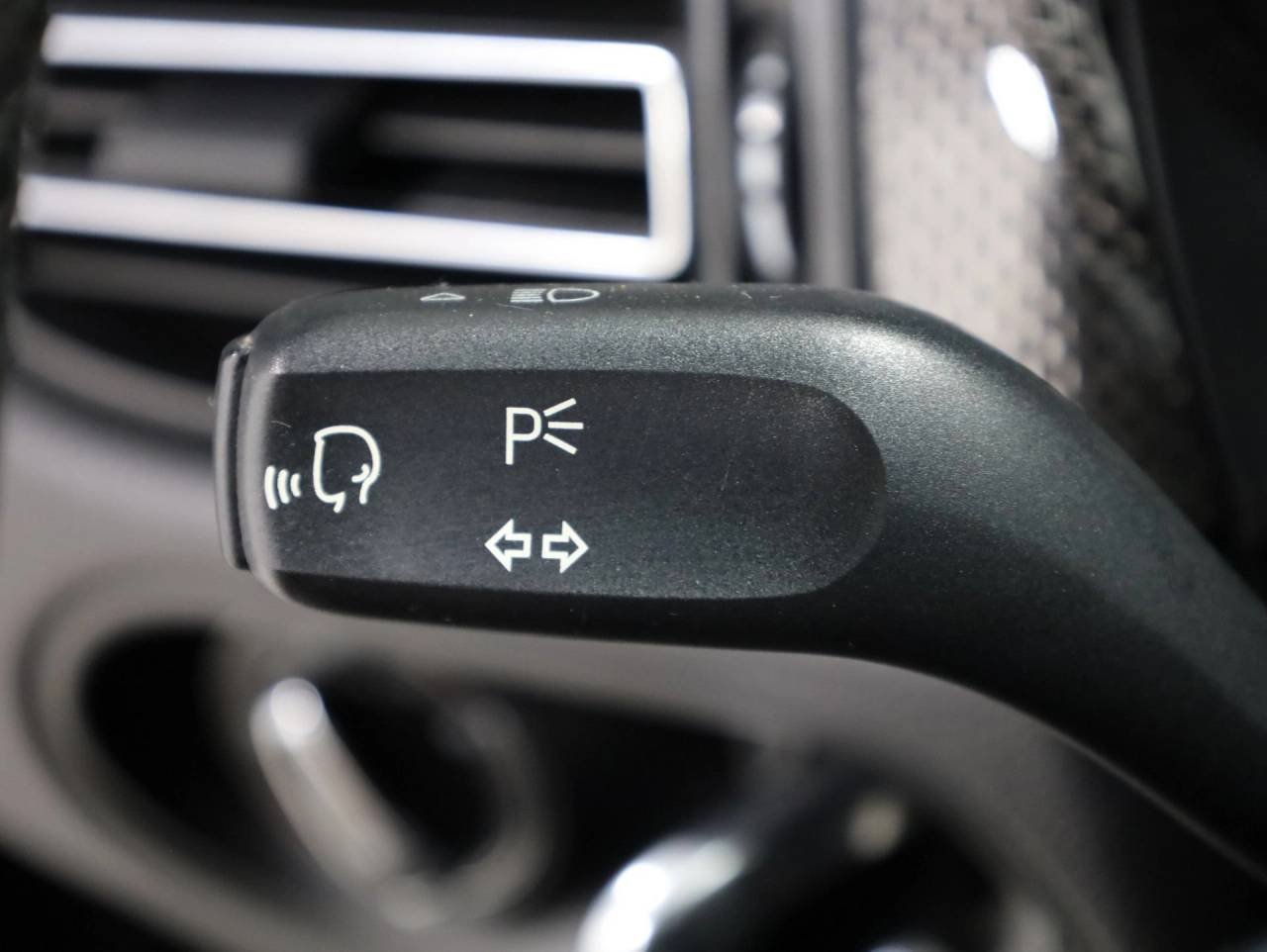 Used 2020 Vulcano Gray Metallic Porsche Macan image 31