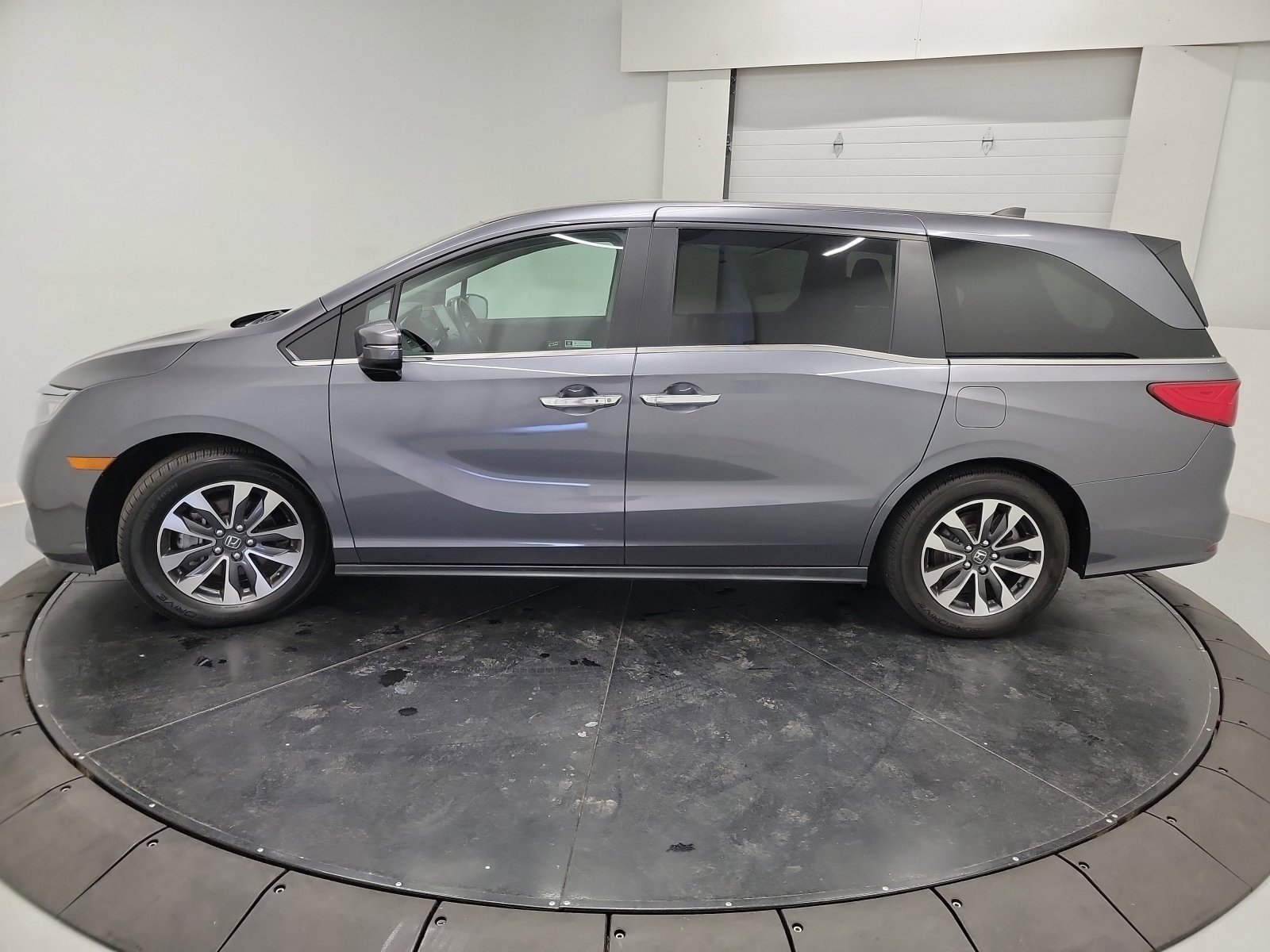 2024 Honda Odyssey EX-L - Photo 37