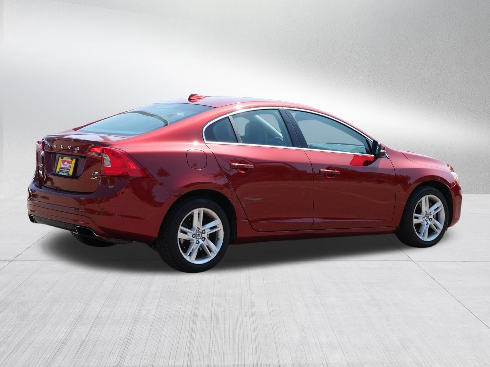 Used 2014 Red Volvo T5 image 7