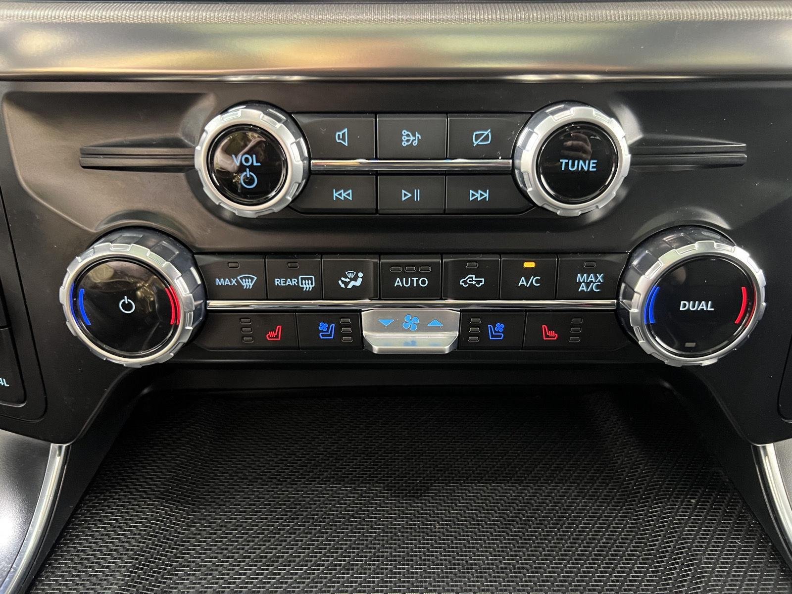 Used 2023 Avalanche Gray Ford Raptor image 20