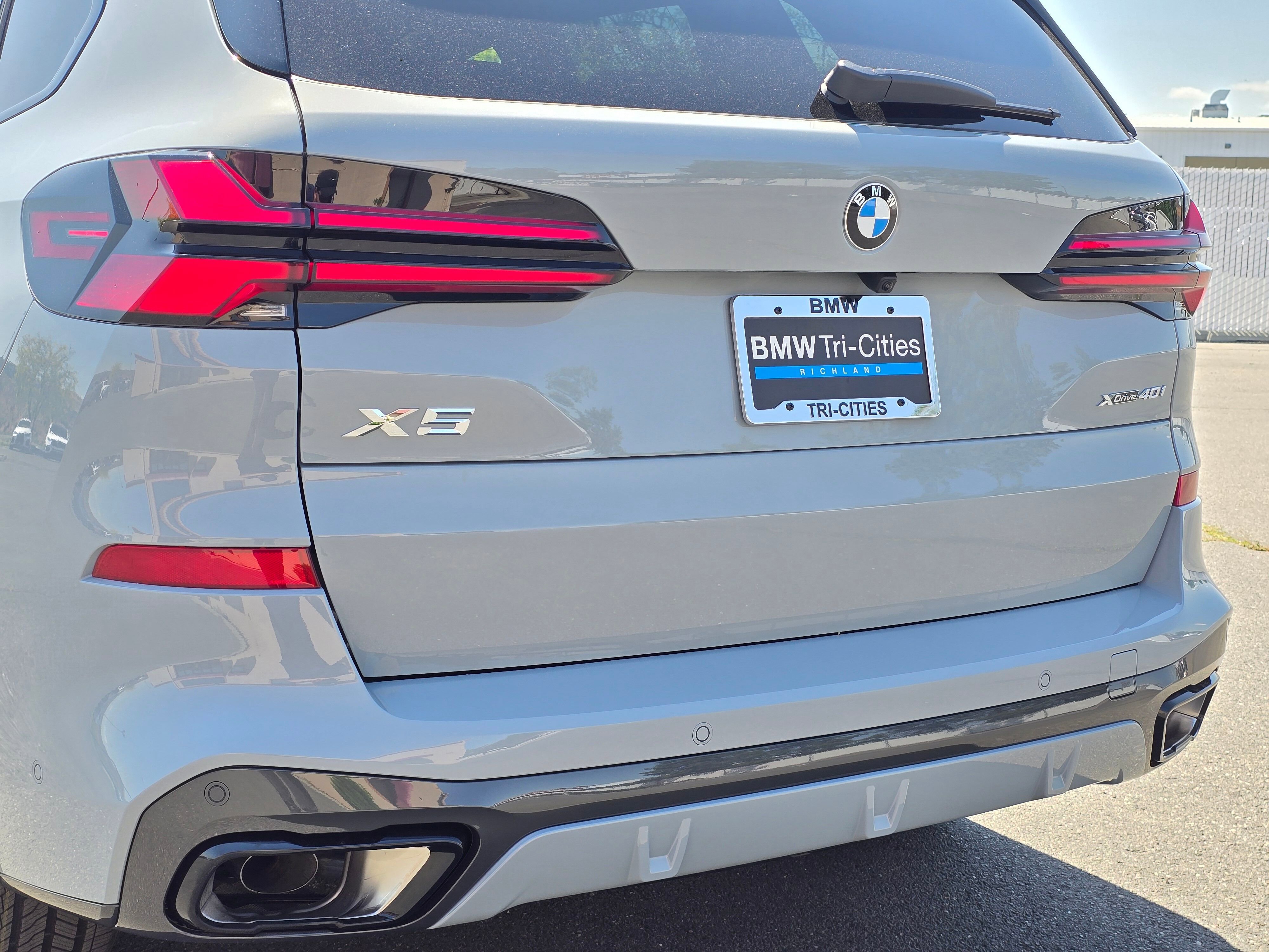 New 2026 Brooklyn Grey Metallic BMW xDrive40i image 38