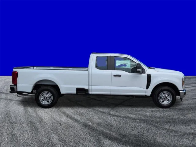 New 2027 White Ford XL image 3