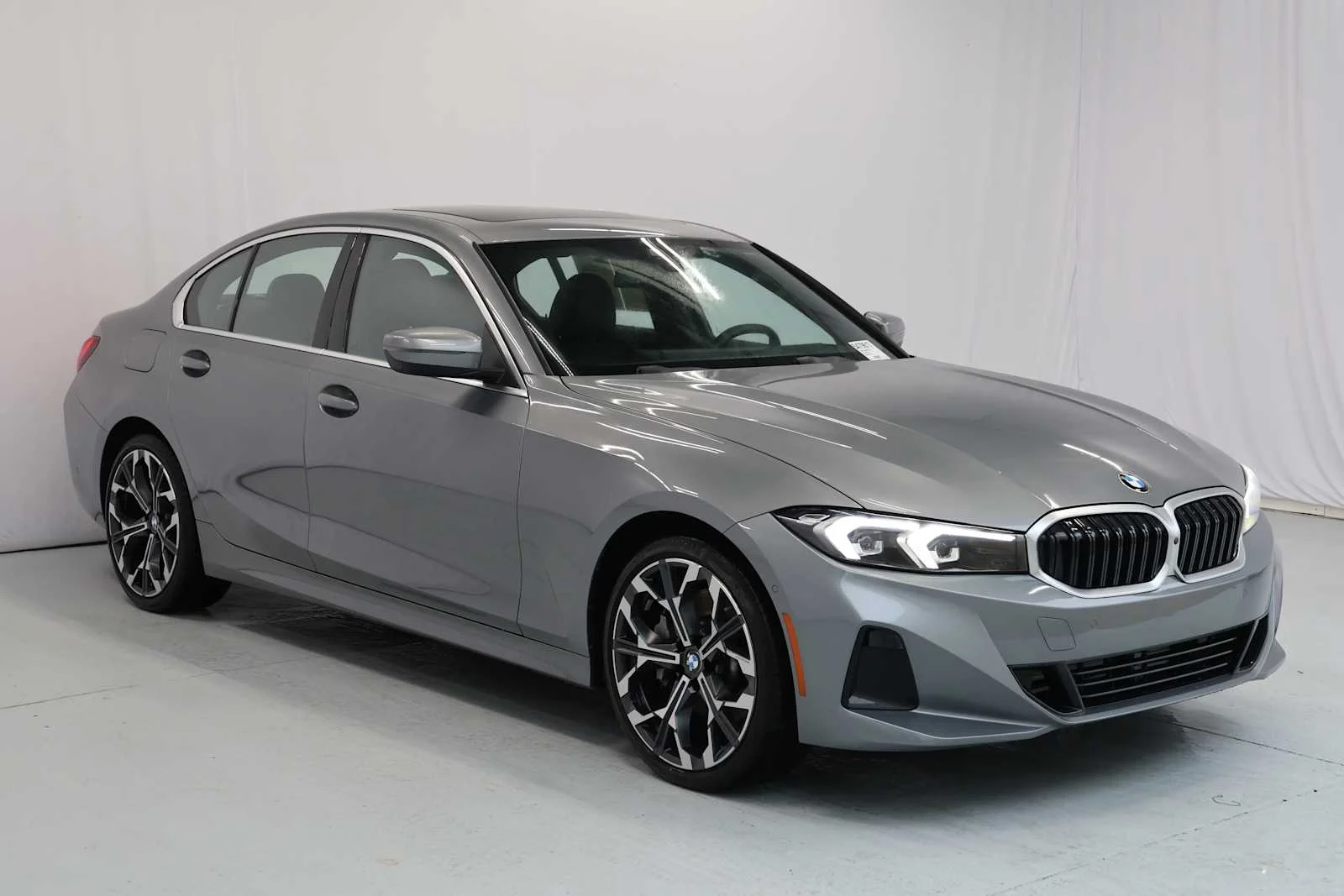Certified Used 2025 Skyscraper Grey Metallic BMW 330i image 3