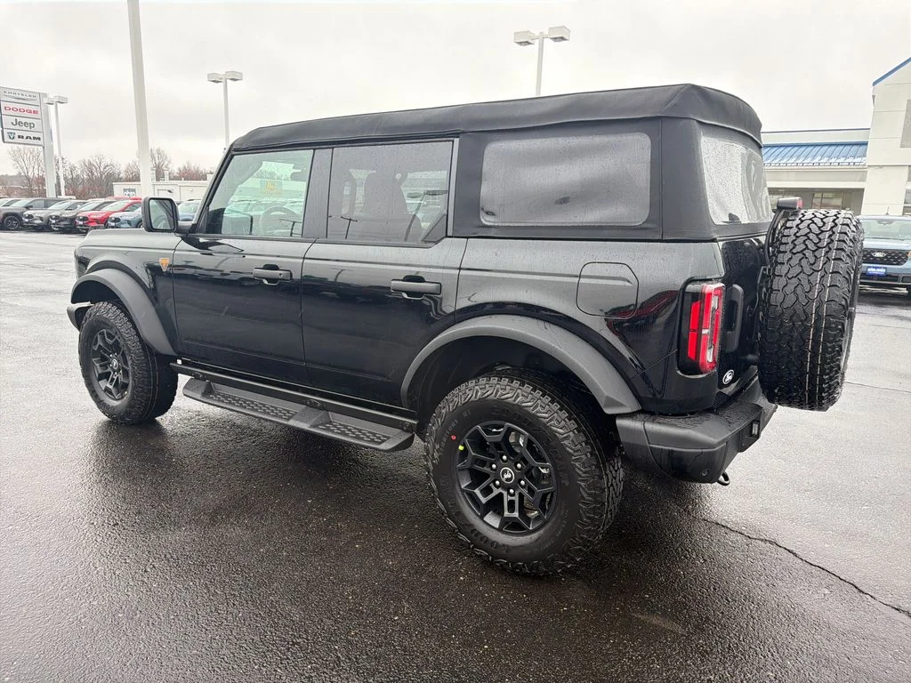 New 2026 Black Ford Badlands image 3
