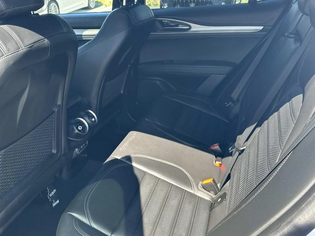 2024 Alfa Romeo Stelvio Veloce - Photo 17