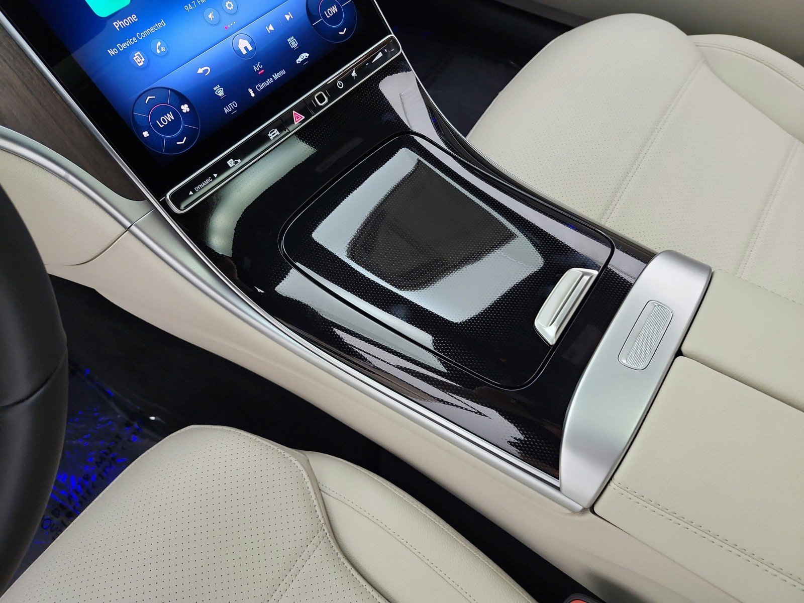 New 2026 Polar White Mercedes-Benz C 300 Sedan image 30