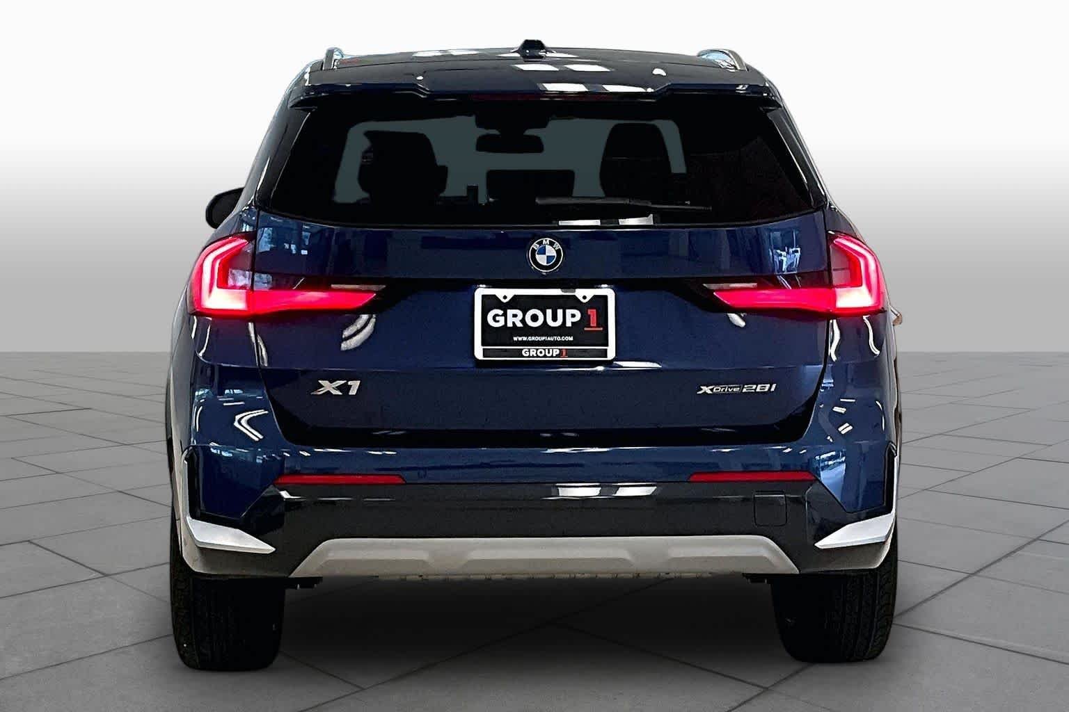 Used 2025 Phytonic Blue Metallic BMW xDrive28i image 4