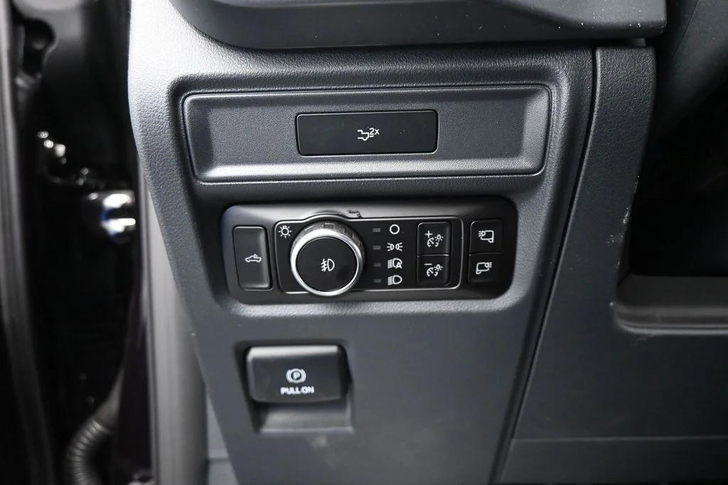 New 2026 Agate Black Metallic Ford XLT image 12
