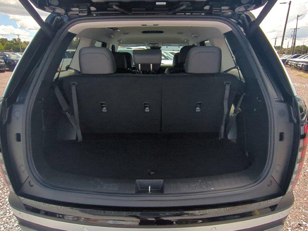New 2027 Black Hyundai SEL FWD image 14
