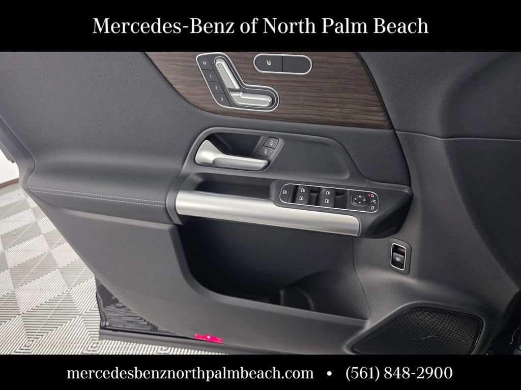 New 2026 Night Black Mercedes-Benz GLA 250 image 45