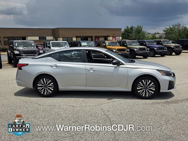 Used 2024 Silver Nissan 2.5 SV image 16