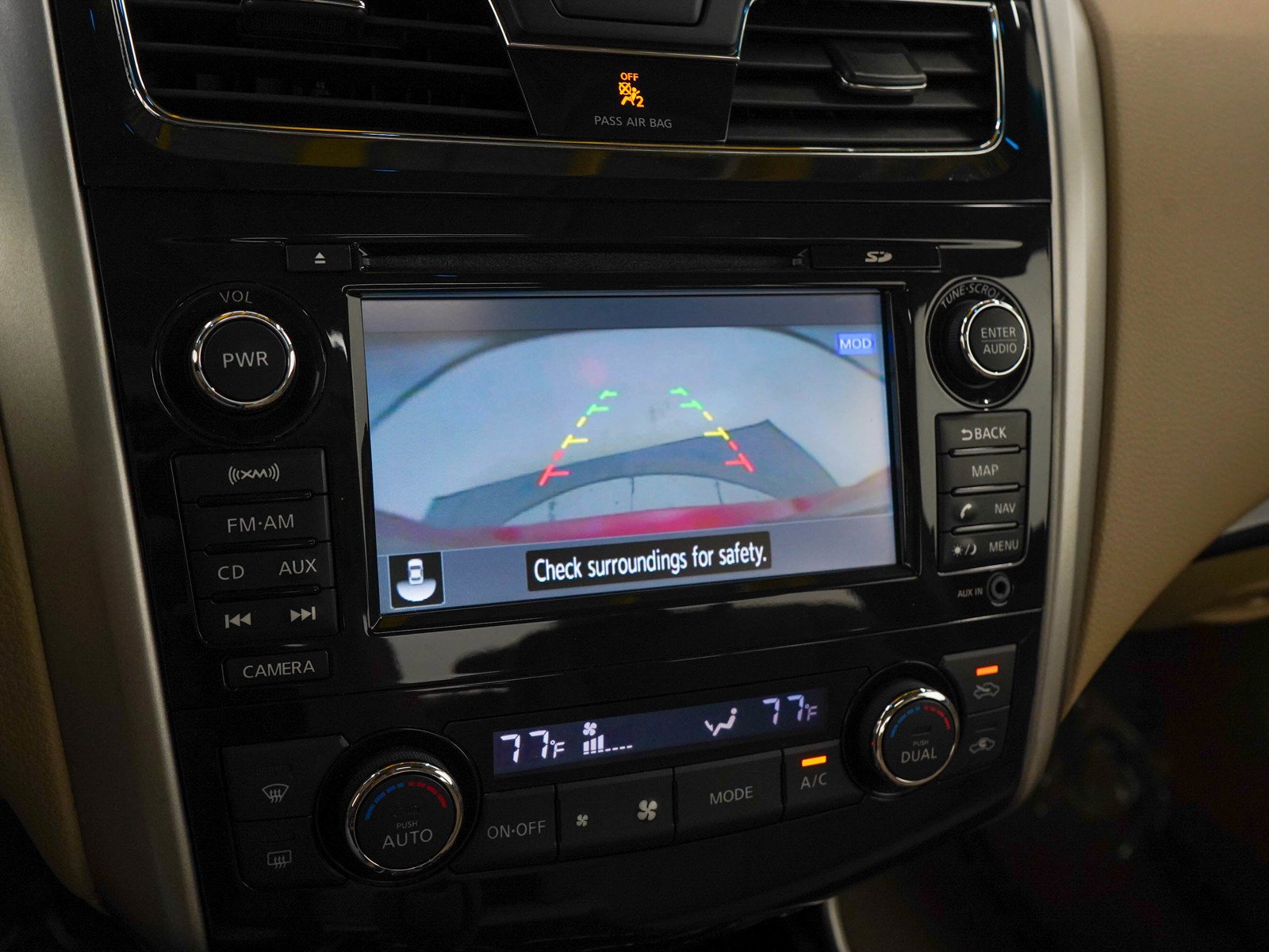 Used 2013 Cayenne Red Metallic Nissan 2.5 SL image 20